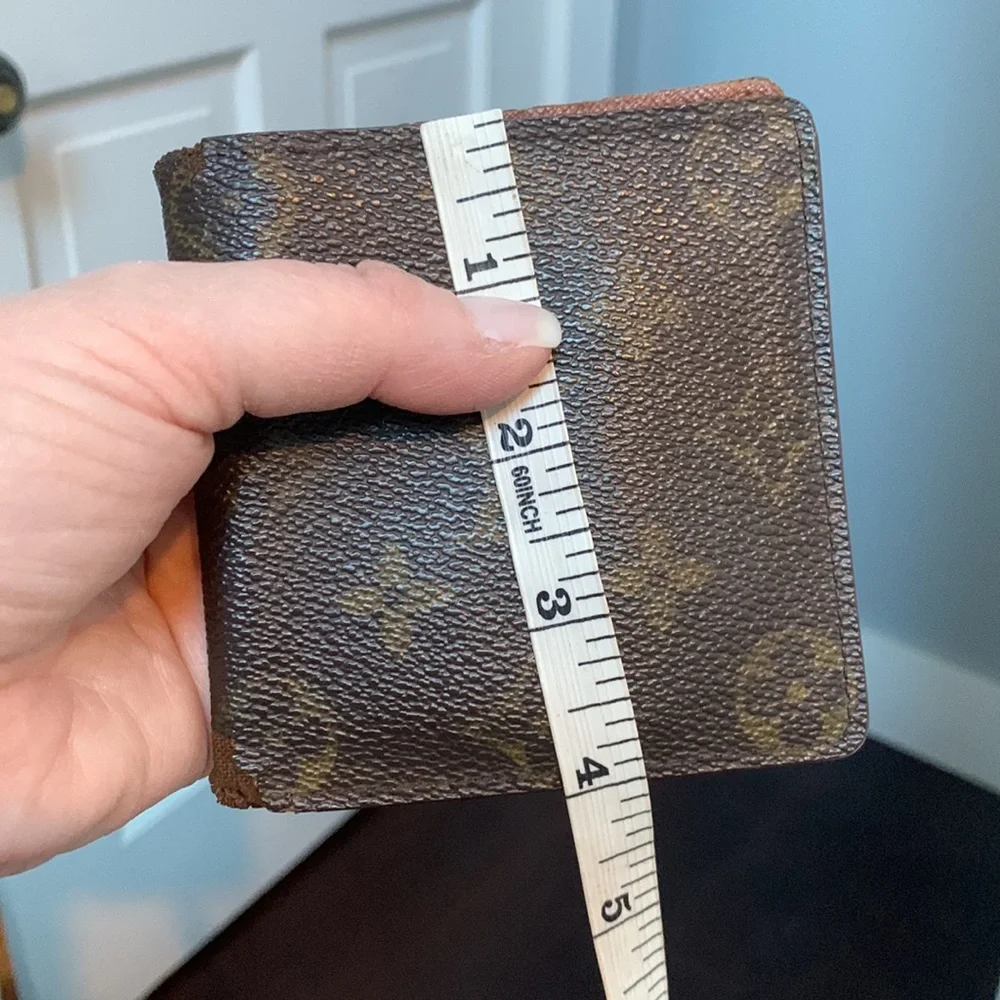 1998 authentic Louis Vuitton card holder / men’s wallet